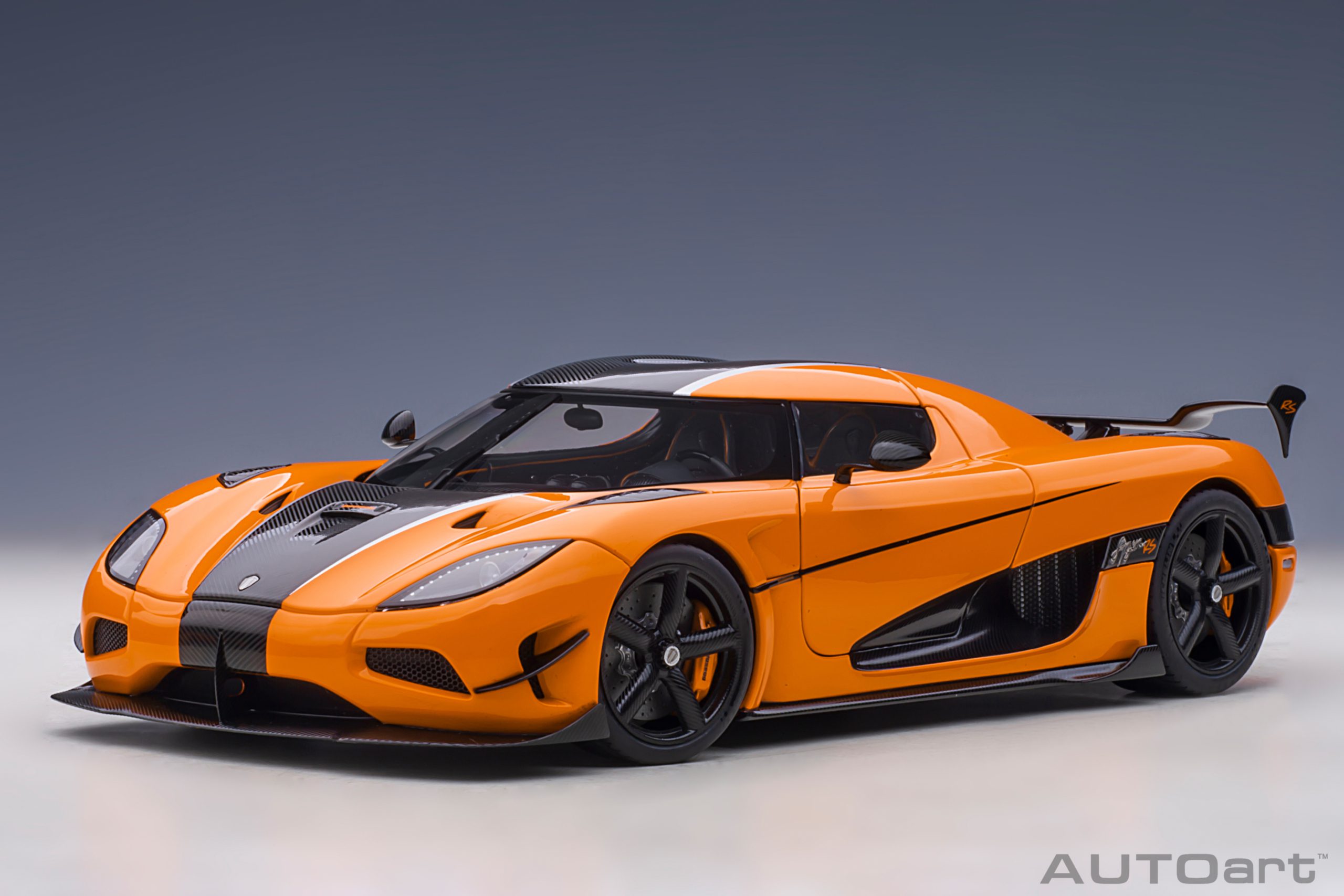 1-18-koenigsegg-agera-rs-2015-orange-black
