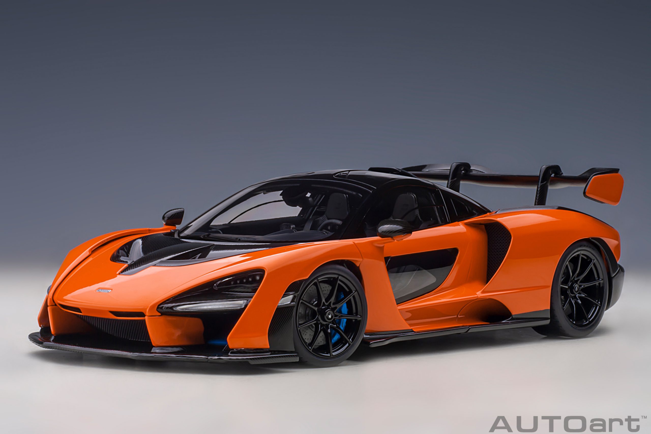 1-18-mclaren-senna-trophy-mira