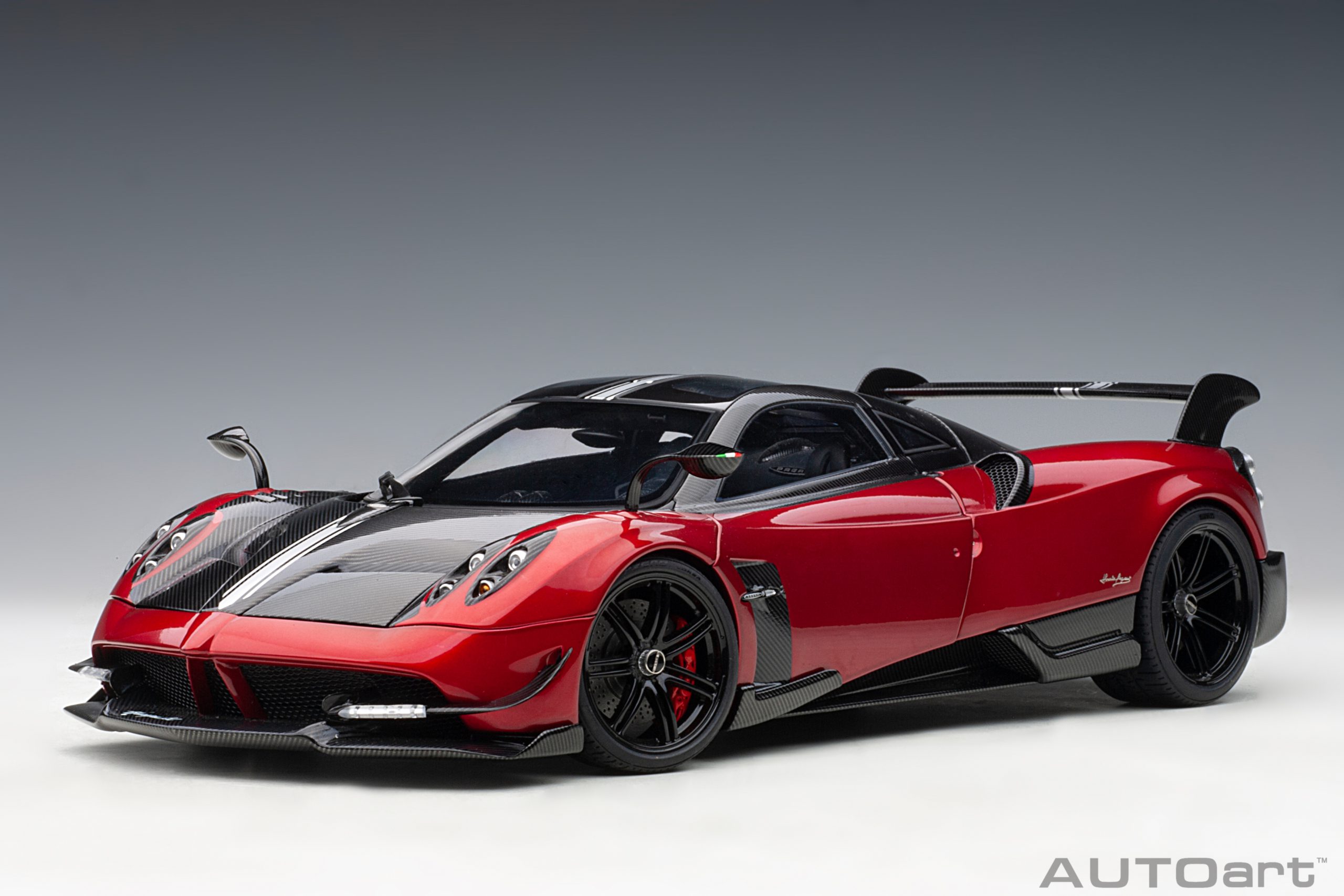 1-18-pagani-huayra-bc-rosso-dubai-karbon