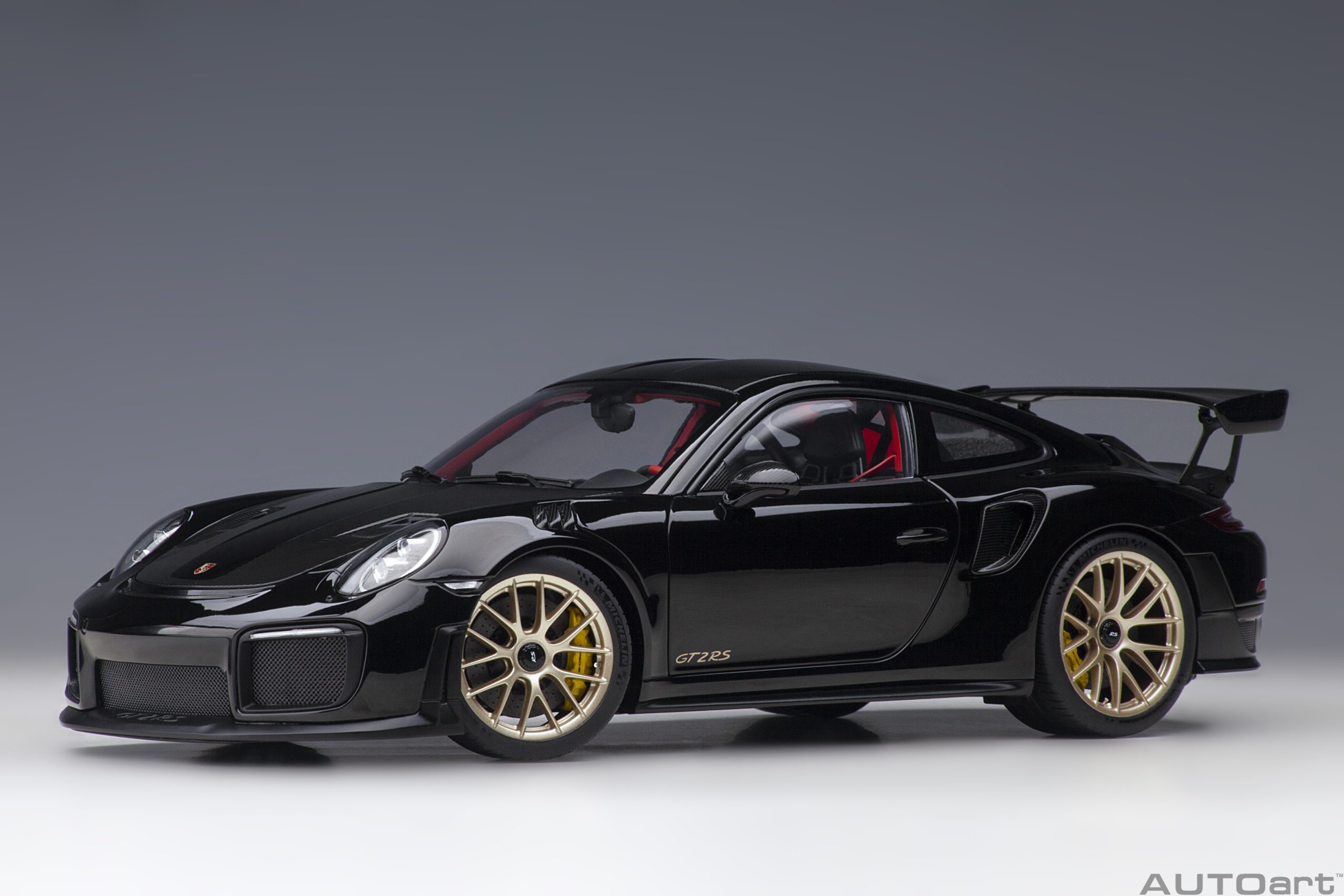 1-18-porsche-911-991-2-gt2-rs-weissach-package-2019
