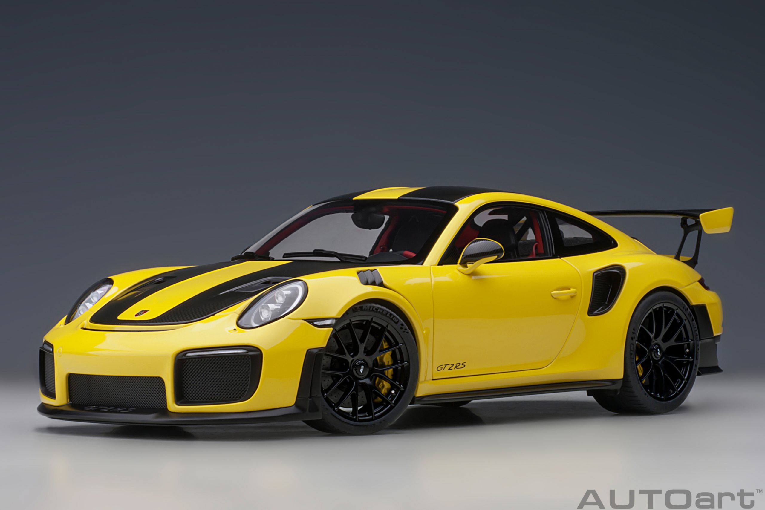 1-18-porsche-911-991-2-gt2-rs-weissach-package-2019