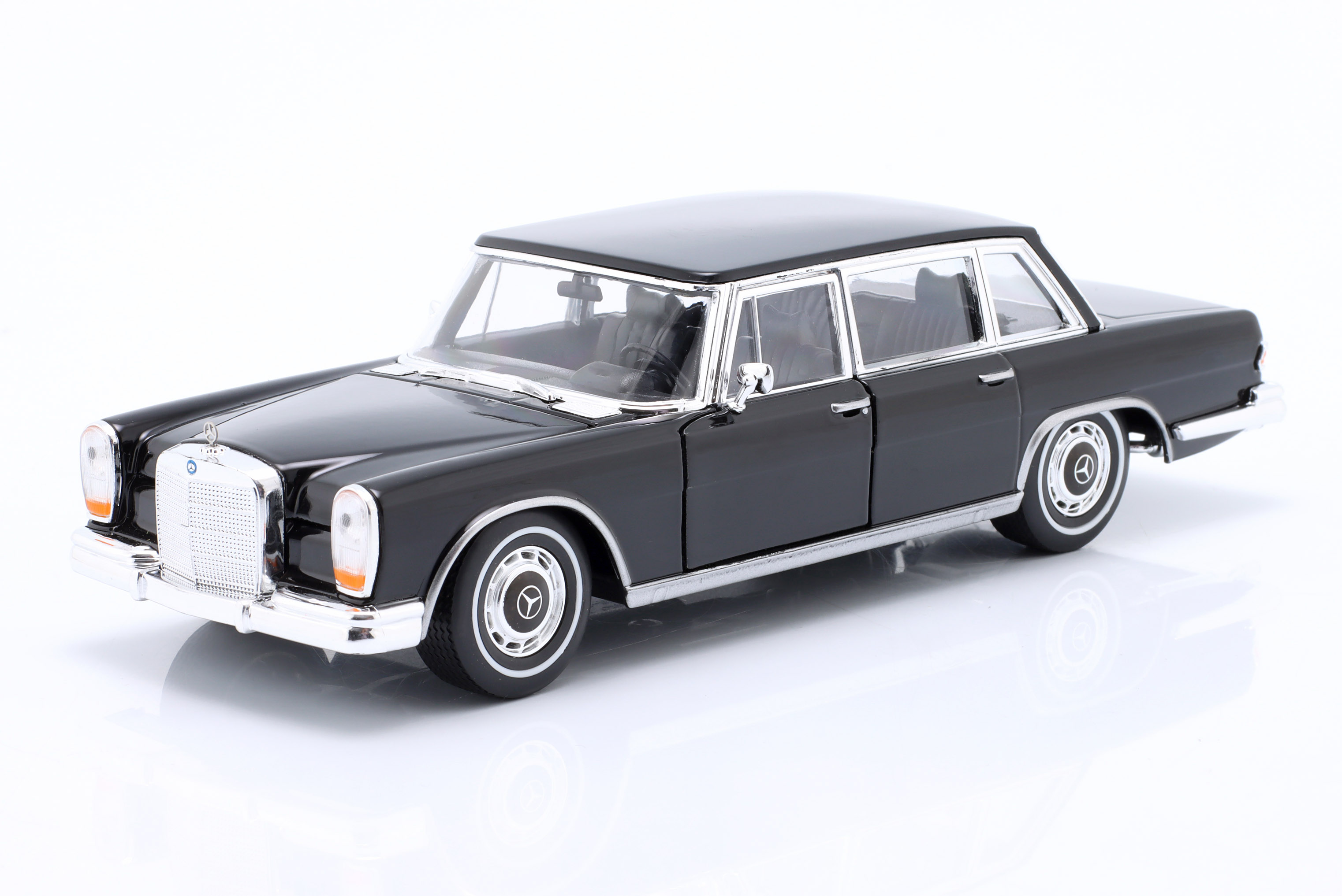 1-24-1963-mercedes-benz-600-pullman