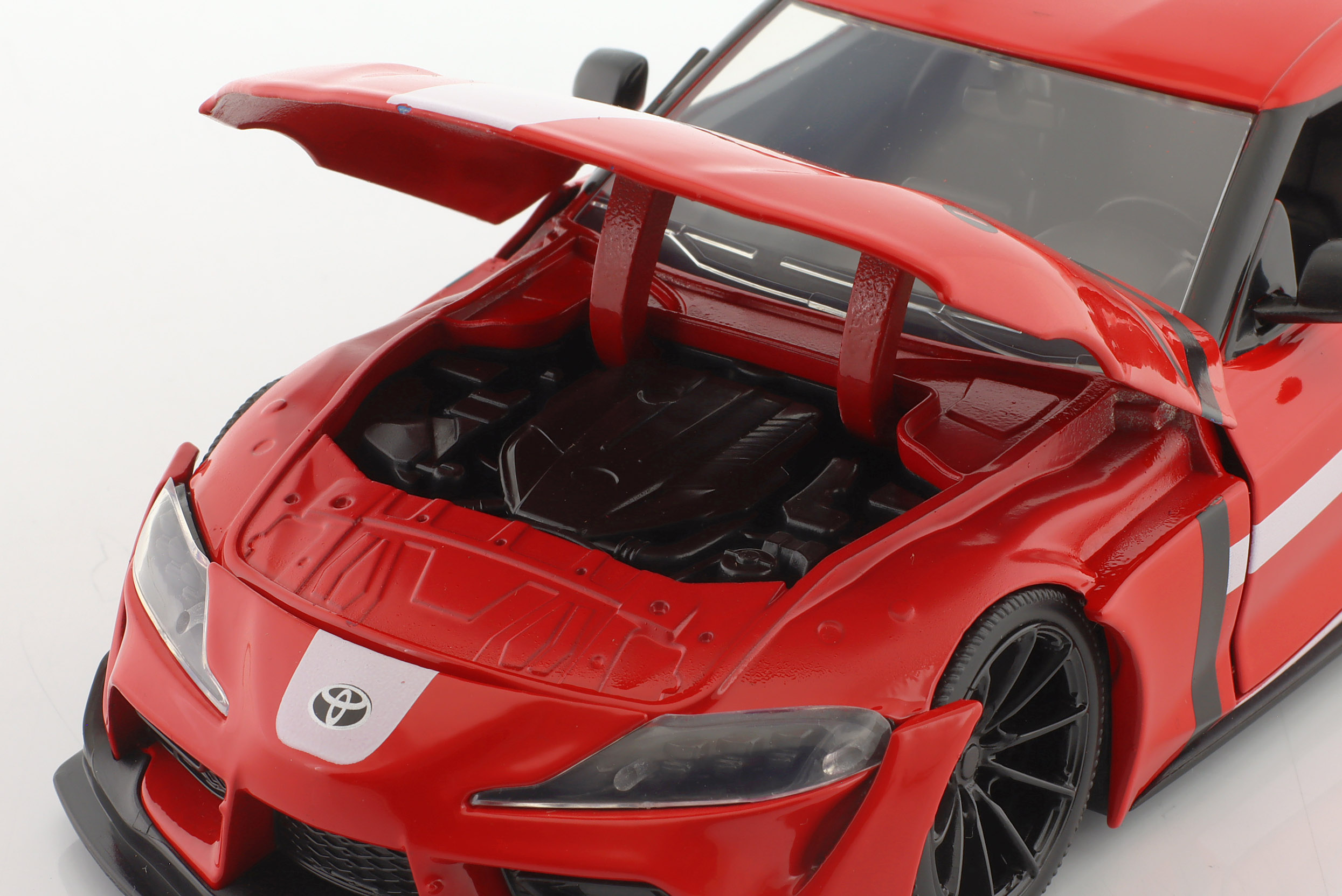 jadatoys_1_24_toyota_supra_mk5_tv_series_robotech_-4-