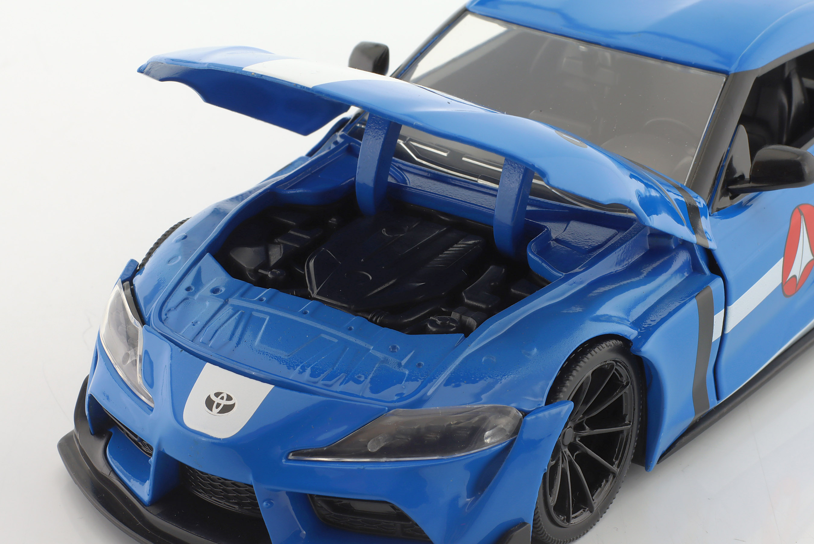 jadatoys_1_24_toyota_supra_mk5_tv_series_robotech_-4-