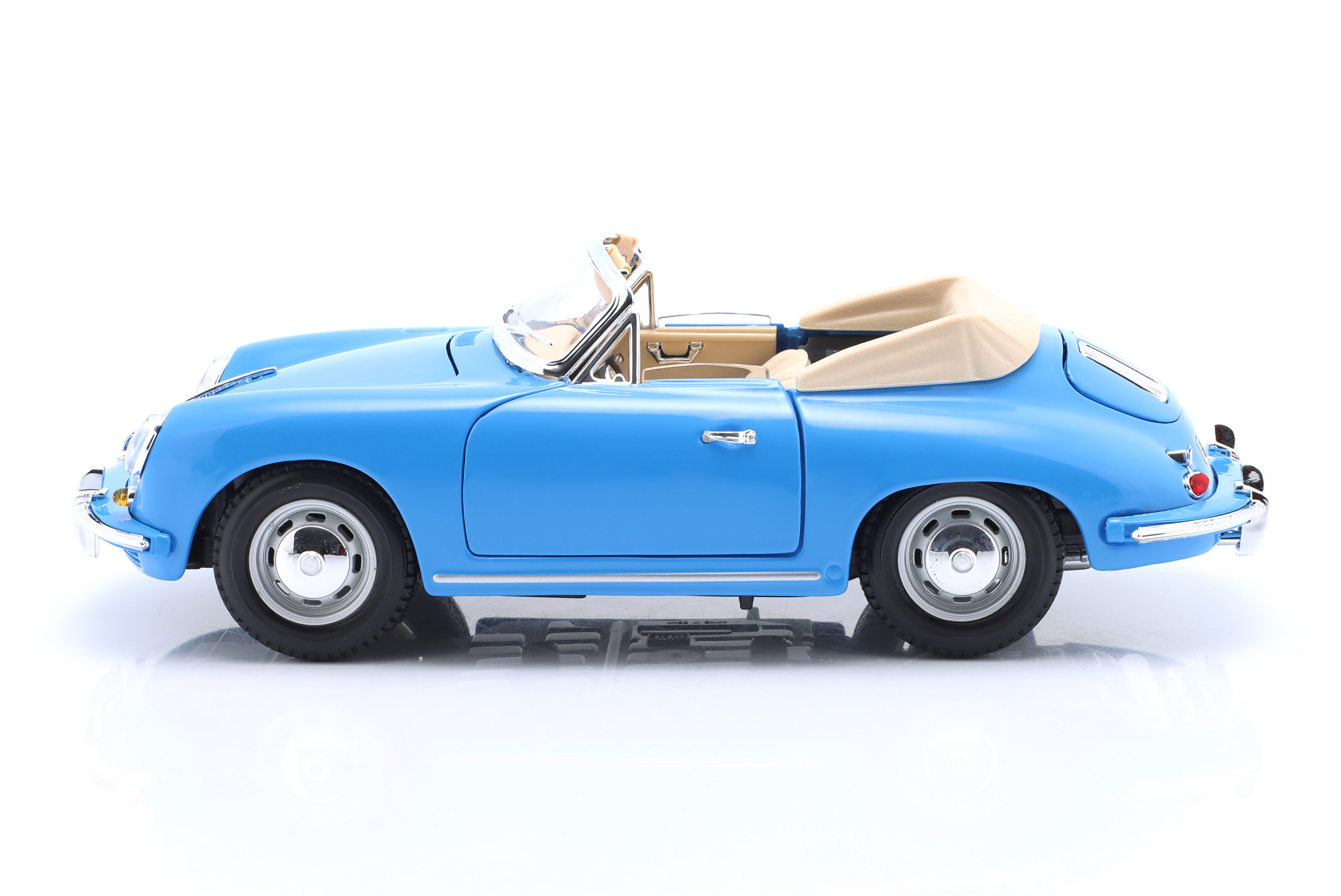 maisto_1_18_porsche_356b_cabriolet_year_1961_light201