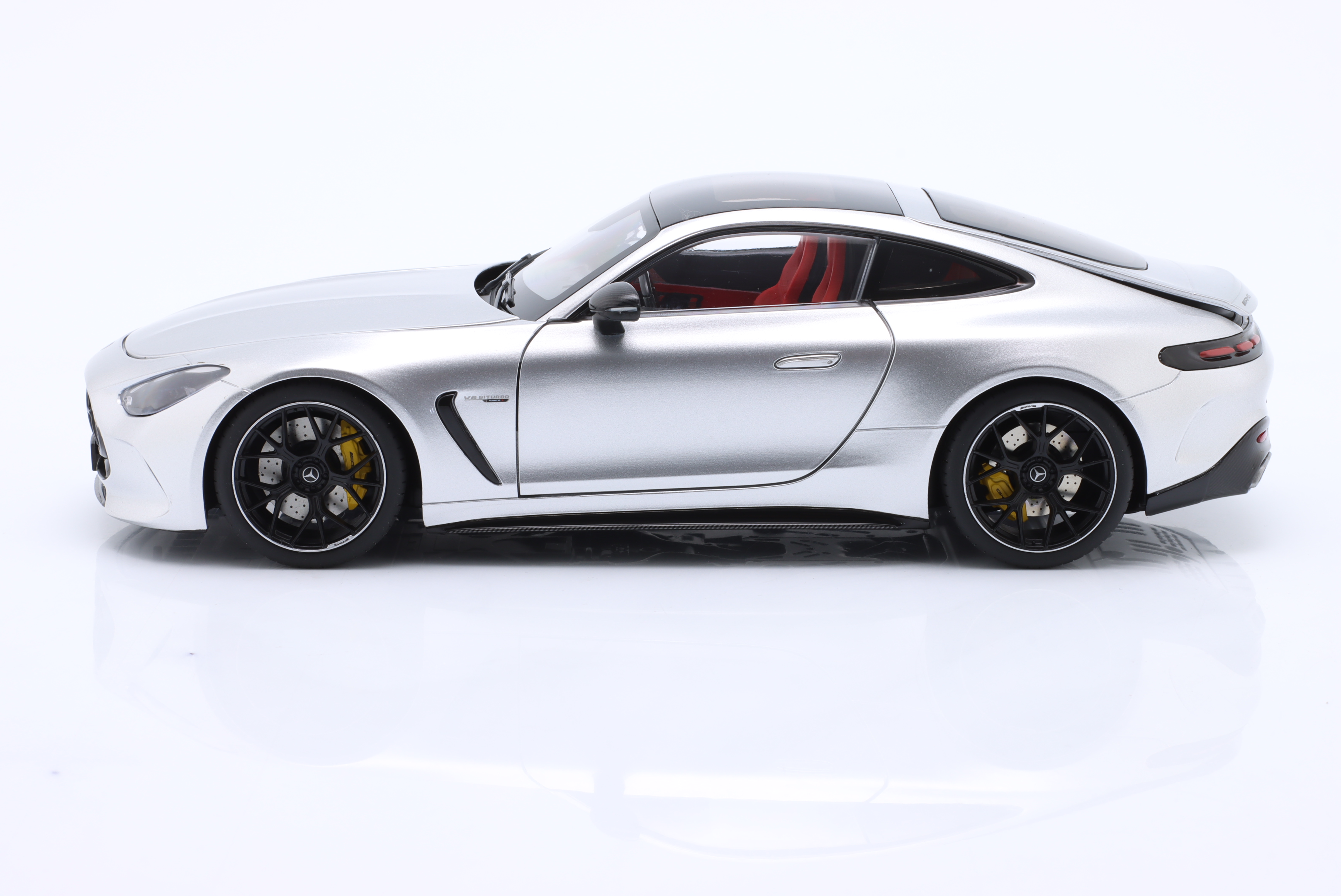 nzg_1_18_mercedes_benz_amg_gt_63_4matic_hightechsi201